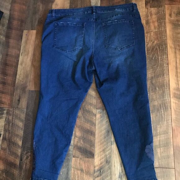 Lane Bryant Jeans Plus SZ 22 mid rise super Stretch Blue skinny appliqué ankle - Picture 2 of 7